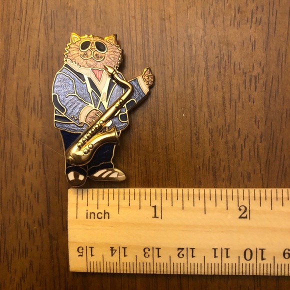 Vintage Ultra Craft Cat Pin Frying Pan Plus Cat on Saxophone Brooch LOT OF 2 - Picture 8 of 9